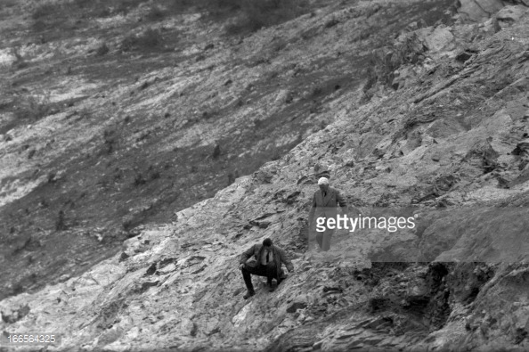 dam-disaster-of-frejus-malpasset-frjus-dcembre-1959-parmi-les-deux-picture-id166564325