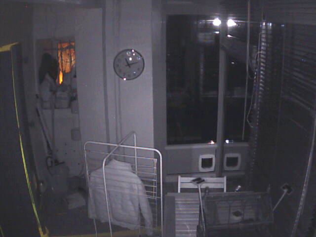 ./salon/espinette/webcam/0022BA686FF2(foscam_bouge)_0_20111105230842_486.jpg