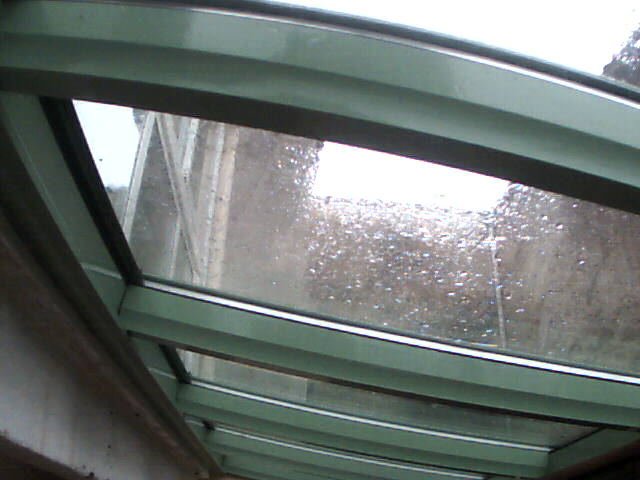 ./salon/espinette/webcam/0022BA686FF2(foscam_bouge)_0_20111108174231_0.jpg